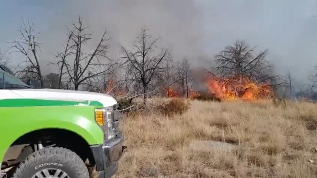 Combate Arteaga incendios en la Sierra