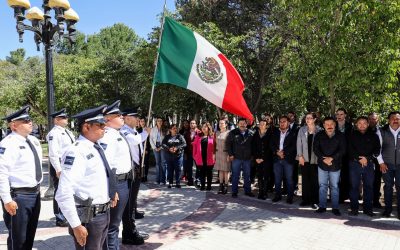 Conmemora Arteaga el 85° Aniversario del Día de la Bandera