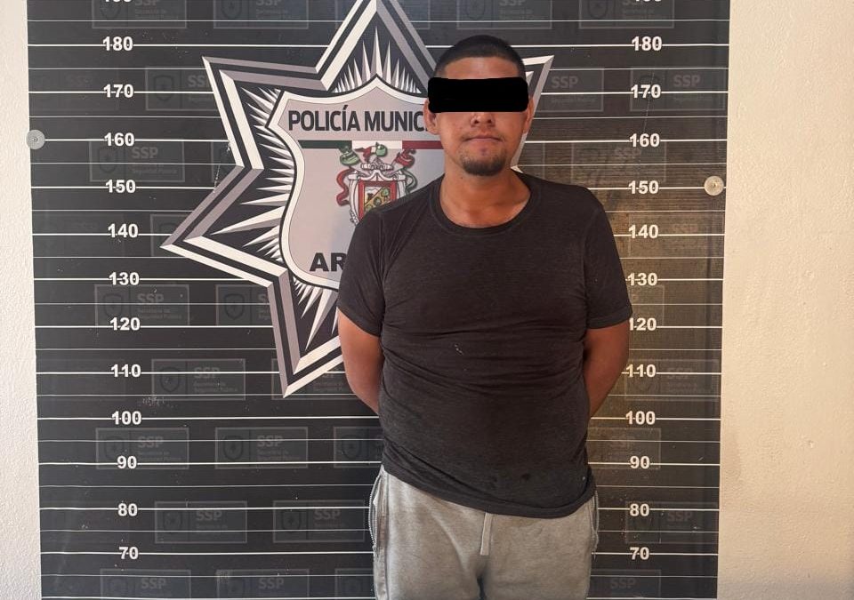 Policía Municipal de Arteaga detiene a presunto responsable de múltiples robos con violencia en la región sureste